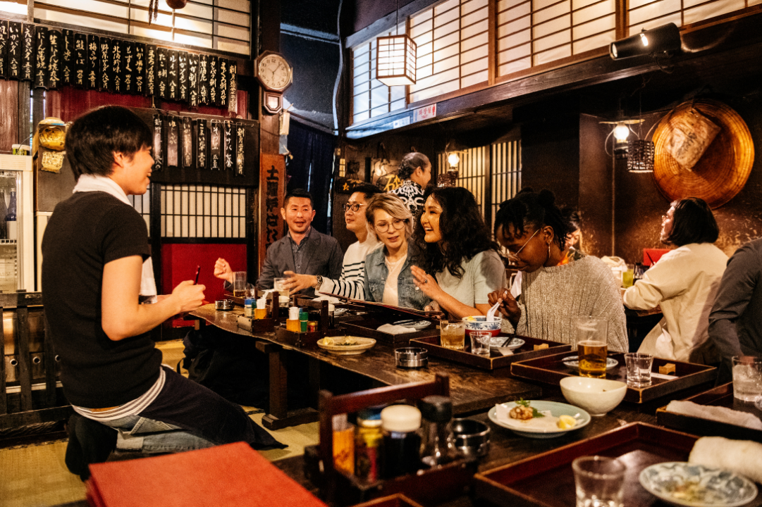 飲食店の外国人対応のポイント|多言語メニューと接客術の重要性