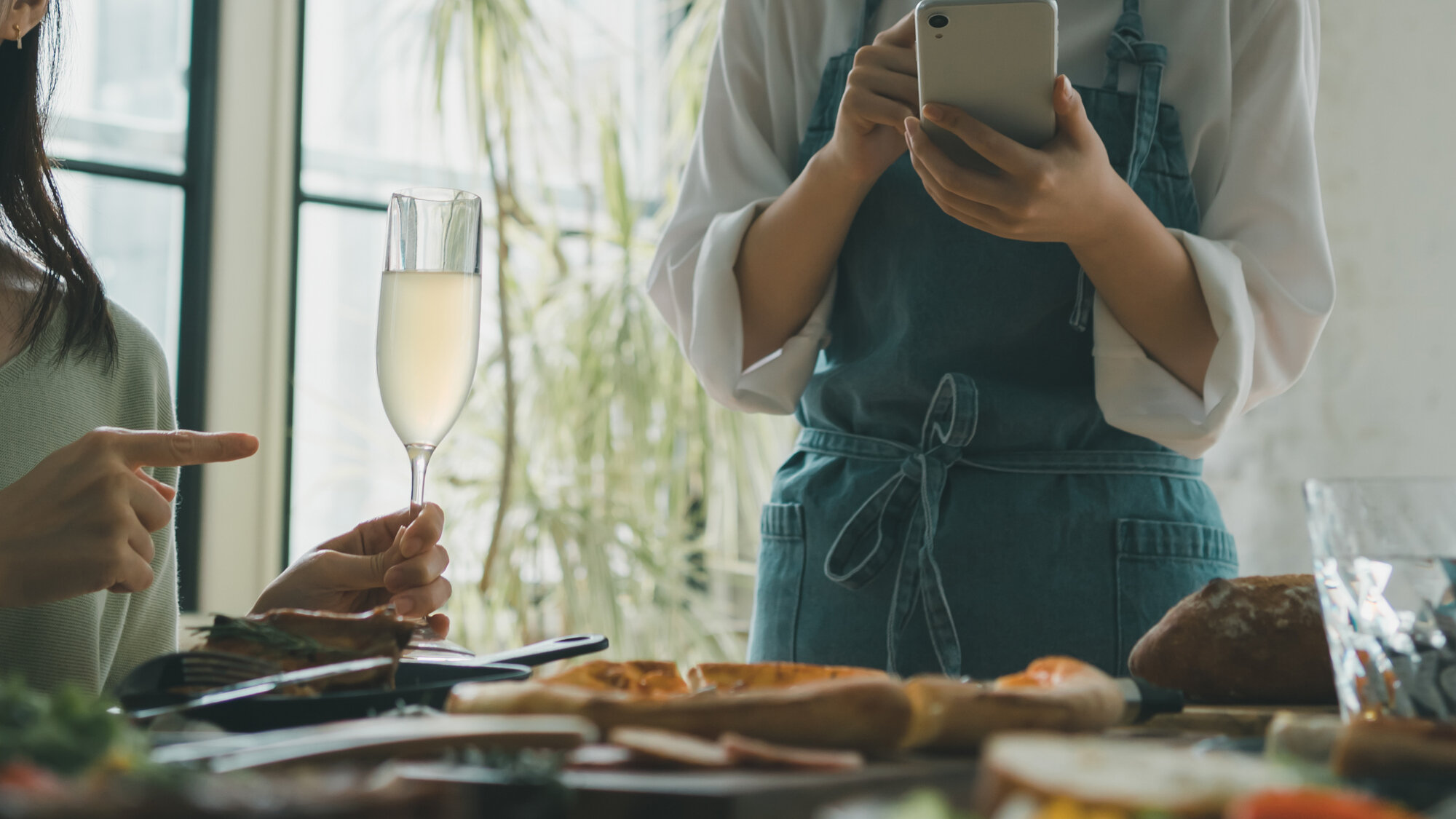 飲食店のクレーム対応の基本ステップは？よくある内容やNG例も紹介